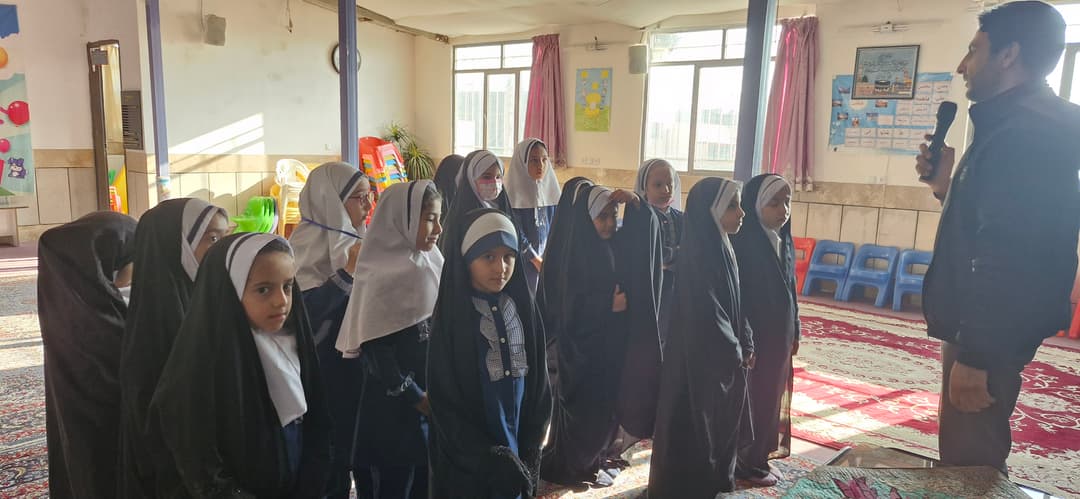 حضور گل دختران عزیز در مراسم معنوی اعتکاف